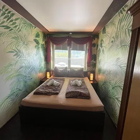 Apartment Mozart, Und Wellness Für Bis Zu 7 Gäste *